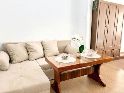 SeaSide 2BR Central apartment
