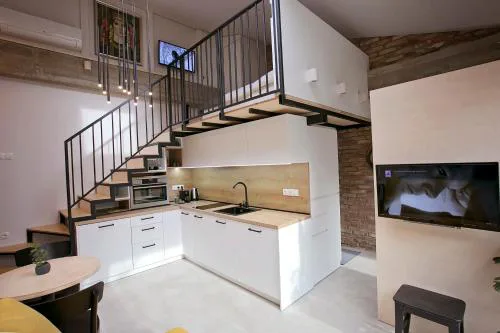 Studio 27