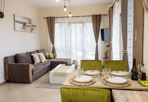 Stylish Flat with Free Pool Access, Bendita Mare by Flat Mаnаger