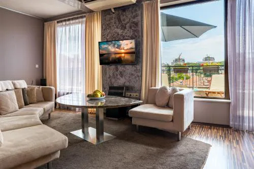 SUNCITY apartment Varna top center