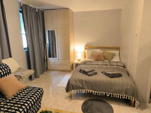 Top Center Apartment
