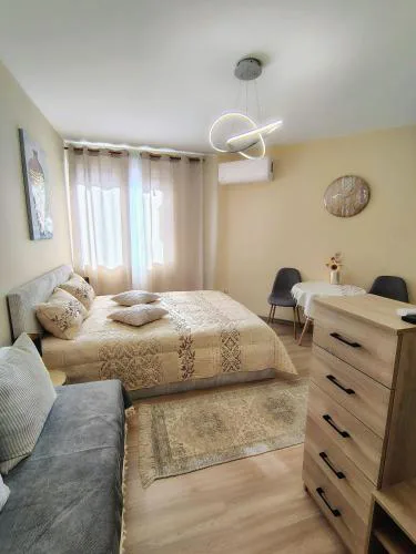 Charming Studio 88
