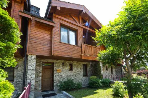Lake View House