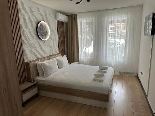 MonarX Suites 1113