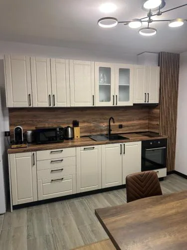 MonarX Suites