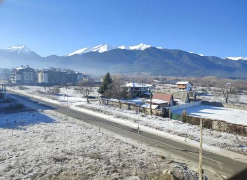 "Mountain Panorama" Private Apartment