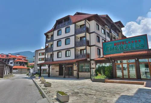 private apartments Emerald
