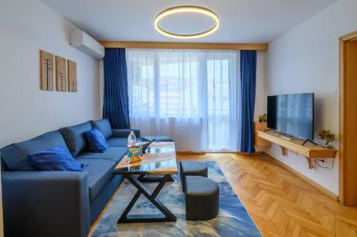 Cozy 2BDR & Peaceful Location & Free Street Parking