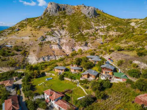 Eco Village Under the Cliffs