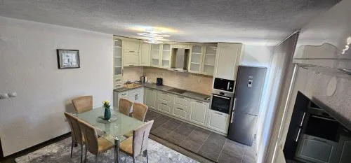Д и В 3 - D & V 3 Apartment