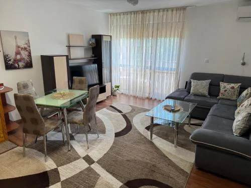 United Apartments 3