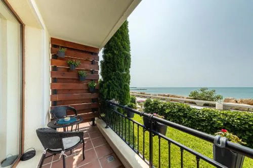 Apartment Caricia complex Carpe Diem Balchik - sea view , free parking & swimming pool