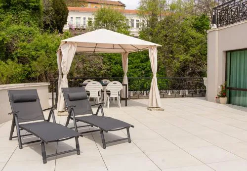 Cozy 1BD Apartment with a Spacious Terrace by Flat Mаnager
