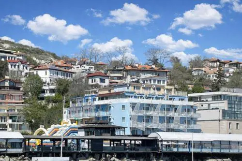 Lotos Hotel