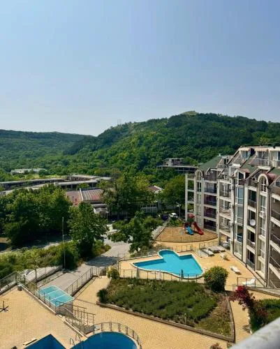 Apartment, Kavarna