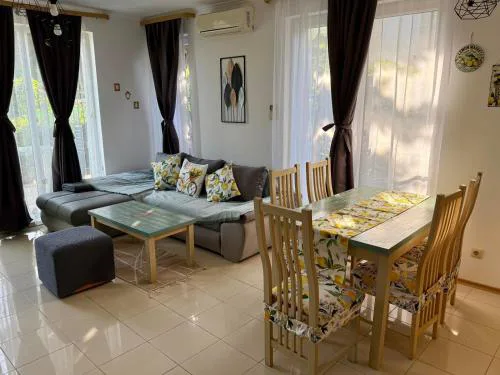 The Lemon Villa