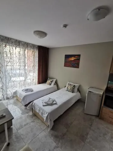 Admiral Plaza Sunrise Apartments C13