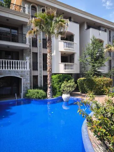 Cascadas, Studio apartment with a pool view