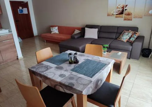 Charis Cozy Family apart at Sun Village Complex close to the Beach