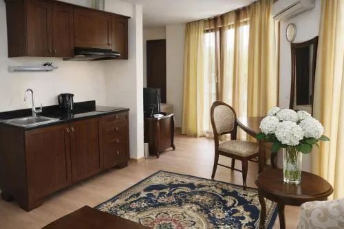 Luxury Studio in Sunny Beach with Pool, 5 Mins Walk to Beach