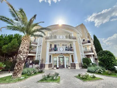 Messembria Palace - Menada Apartments