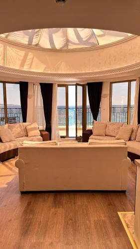 Penthouse Happy Moments