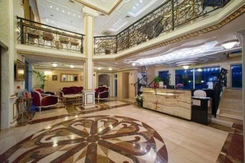 Plush, 1 Bed Apt, Dawn Park D