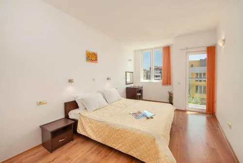Sunny Holiday Apartments