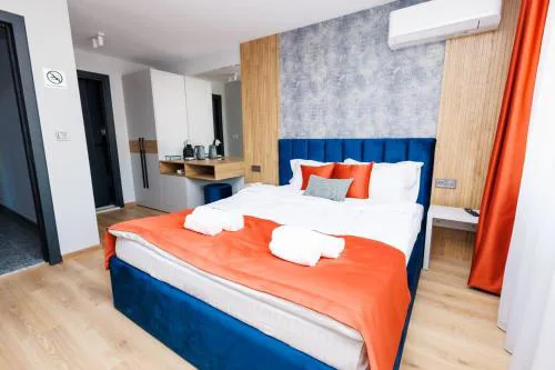 Boulevard Hotel