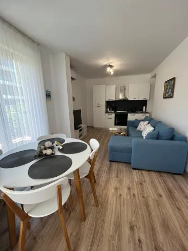 Azzurro Premium Apartment on Bulevard Bogoridi