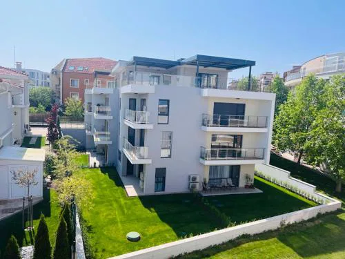 Sunny Garden Deluxe