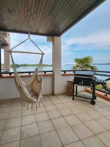 Spacious 3BD flat with PARKING and SEA VIEW by Flat Mаnаger