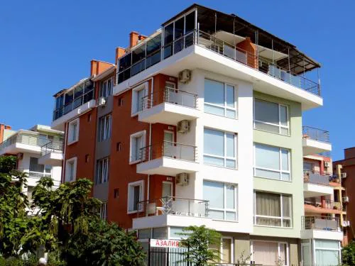 Apartments in Azalia 2 Complex