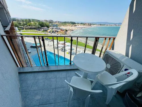 PARADISO B 411 Large SEA VIEW Studio Nessebar