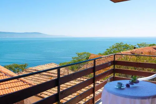 Royal Blue Apartments with Sea View in Old Nessebar