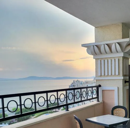 "Красавиците тъмнокоси" Sunset Resort Pomorie