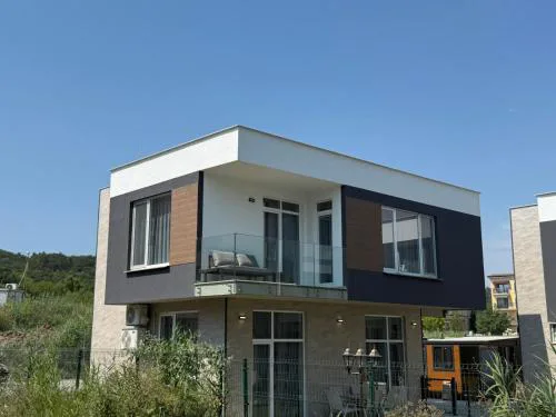 Aurum Villas Smokinya Beach 4