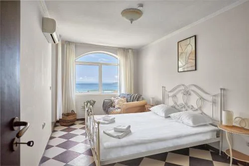 Beach Front Luxury Apartment