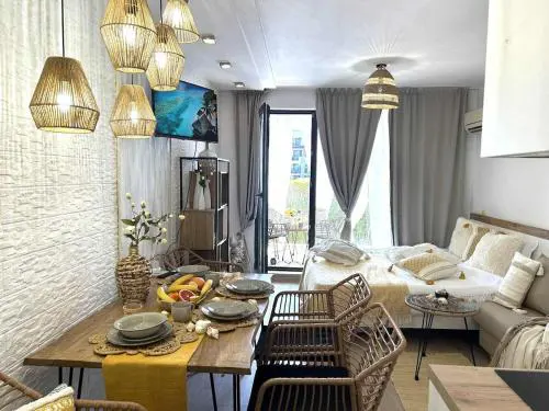 Green Life Boho Apartment