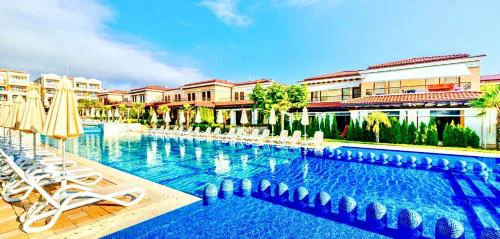 Lovely 1BD Apartment in a Luxury Resort in Sozopol by Flat Mаnаger