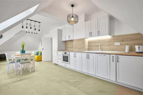 MAESTRA Bamboo Beach Luxury Apartment - FREE Parking