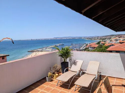 Beachfront Apartment Sveti Vlas