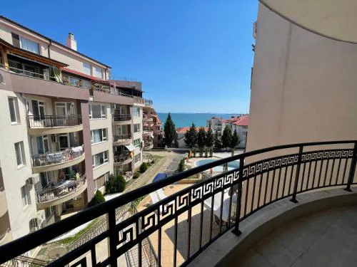 Cozy 1BD Apartment with a Lovely Sea View by Flat Mаnаger