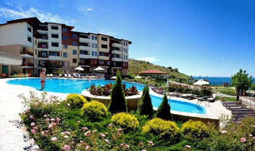 Garden of Eden Sea and Pool View