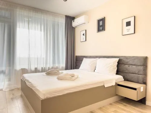 2BR Business Suite with FREE GYM, by Holiwork Stays