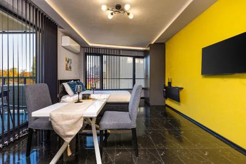 Bright Windowed Studio 10 mins to the City Centre by Flat Mаnager