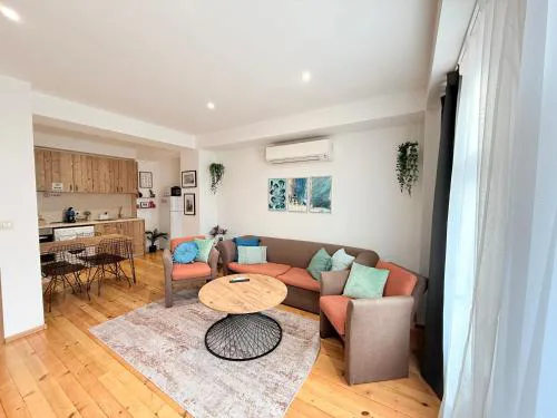 Central 2 Bedroom Apartments The Quiet Luxury 3