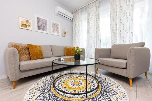 Gorgeous central Yanevi 2 BR & parking