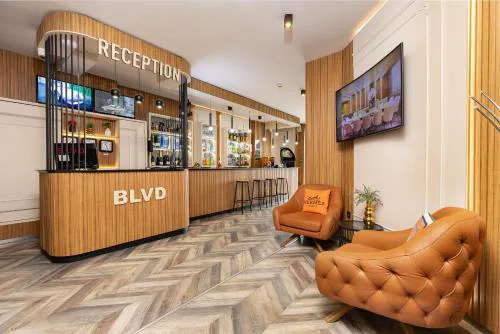 Hotel BLVD 7