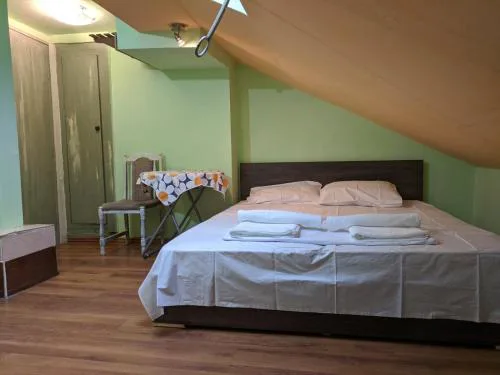 Midtown Place Apartment Loft таванска стая с баня DORIS 2